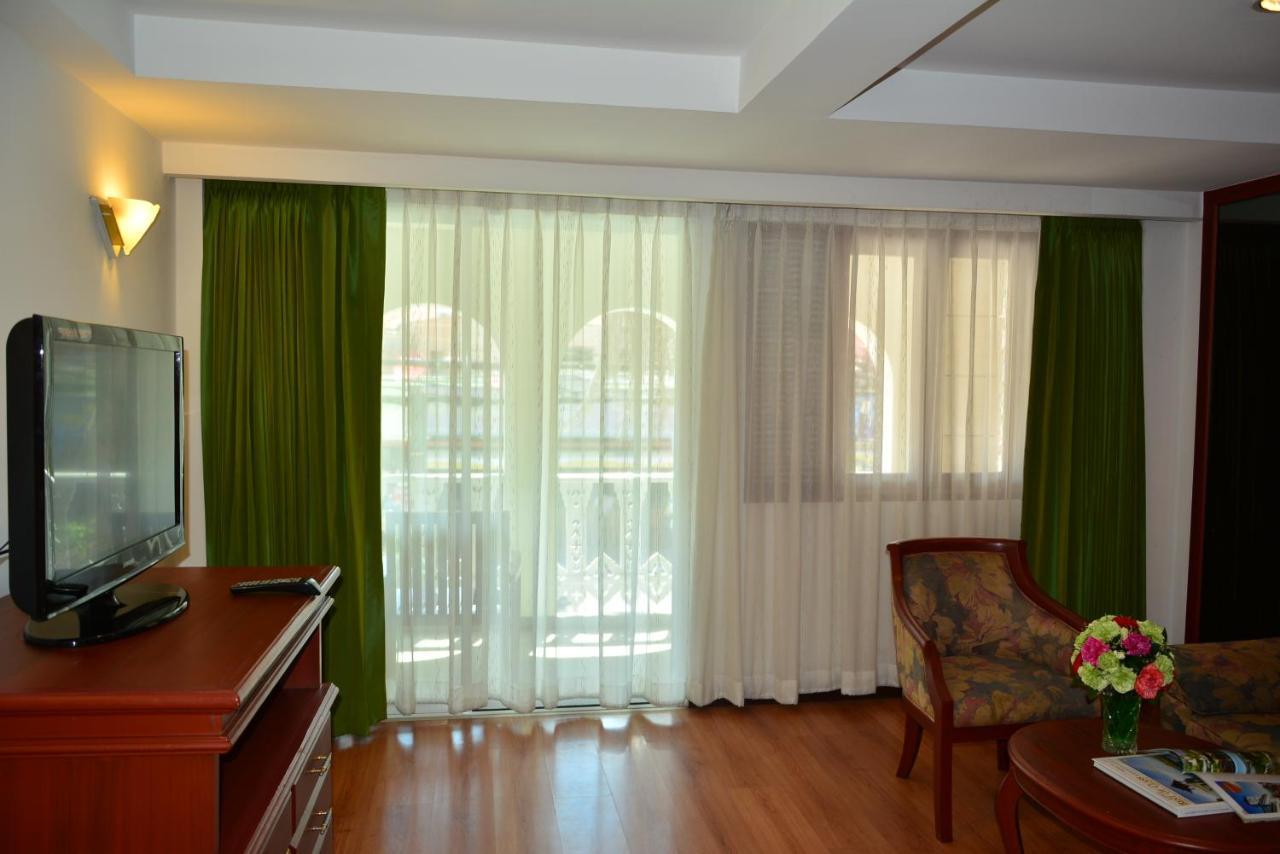 Pride Beach Resort - Adults Only Patong المظهر الخارجي الصورة